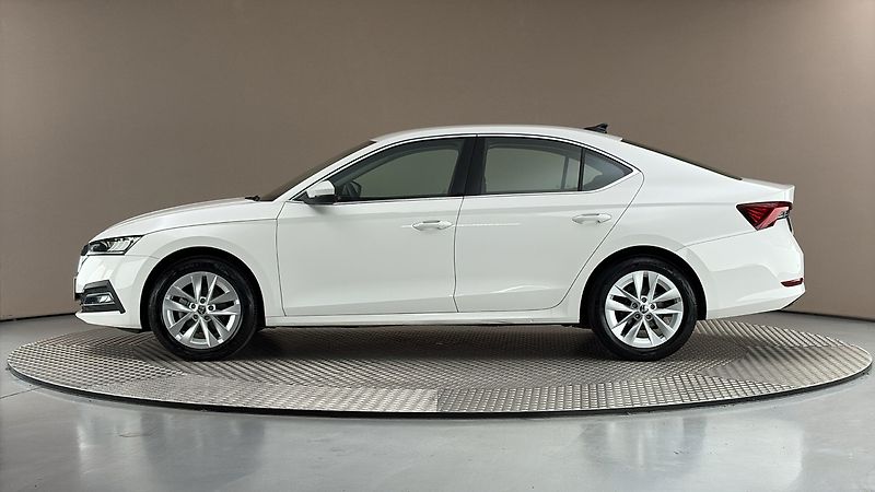 Škoda Octavia 2.0 TDI Style - fotka 4 z 25