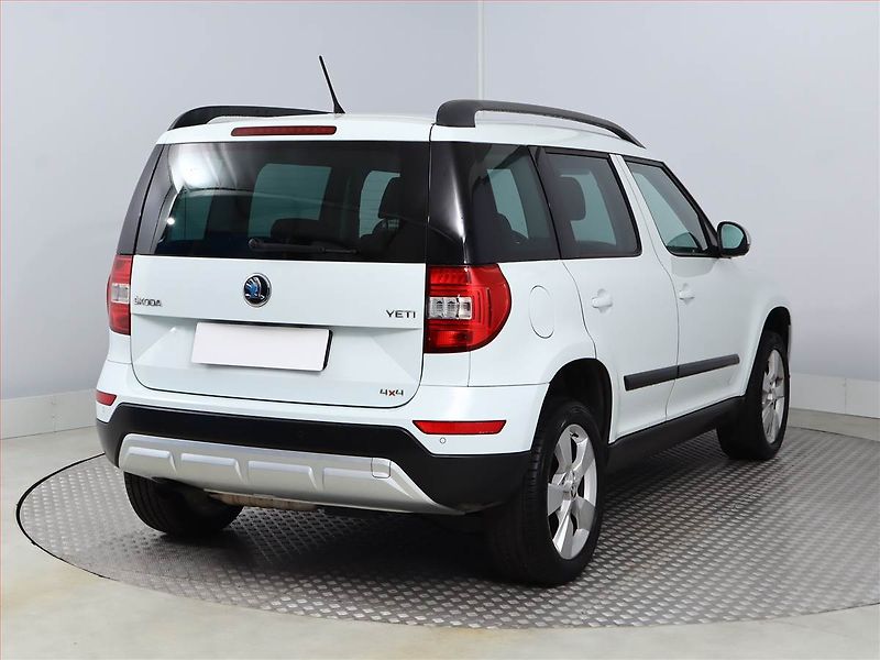 Škoda Yeti (2014) Outdoor 2.0 TDI, 4X4 - fotka 5 z 16