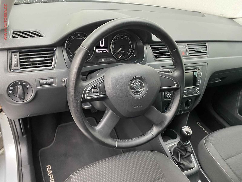 Škoda Rapid (2013) 1.2 TSi, Ambition, TZ - fotka 12 z 17