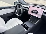 Tesla Model Y (2025) - náhled 35