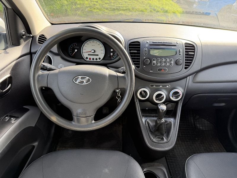 Hyundai i10 1.1i - fotka 13 z 22
