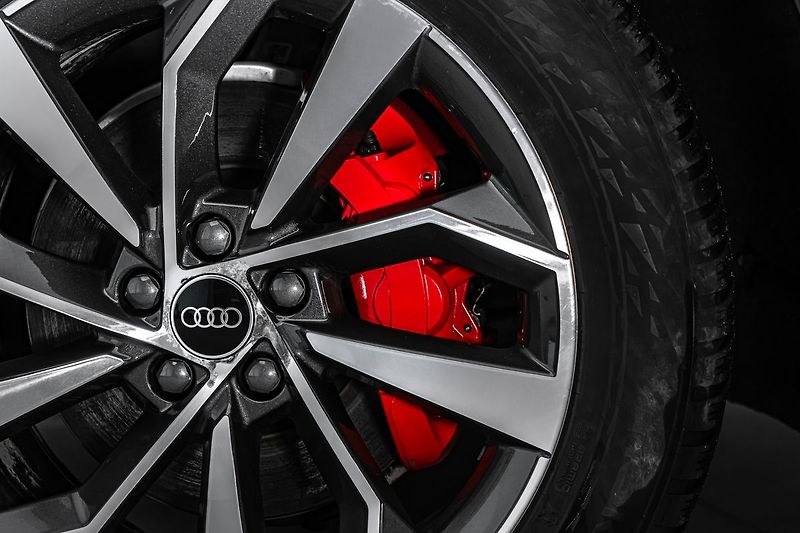 Audi Q5 40 TDI quattro S tronic 2x S-l - fotka 11 z 21