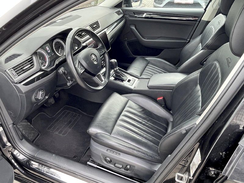 Škoda Superb (2018) 2.0 TDI / 140 kW DSG 4x4 L&K - fotka 7 z 30
