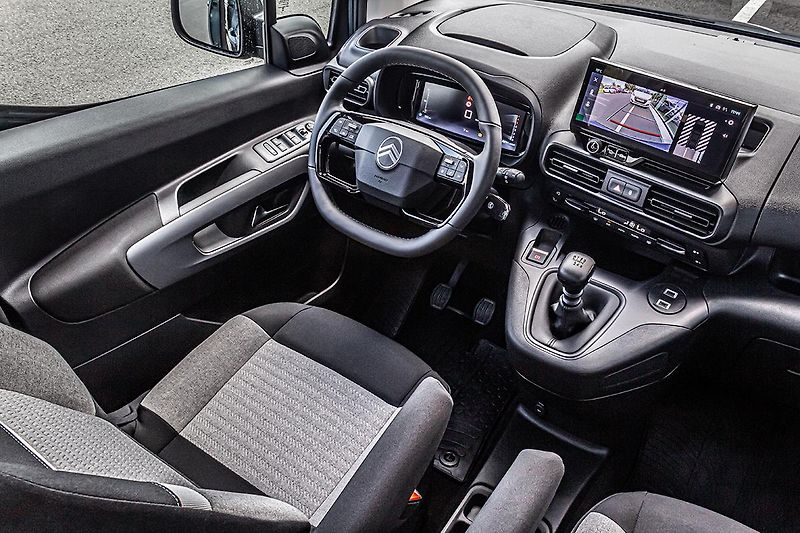 Citroën Berlingo (2026) 1,5 MAX Diesel + ZIMA+hands fr - fotka 16 z 18