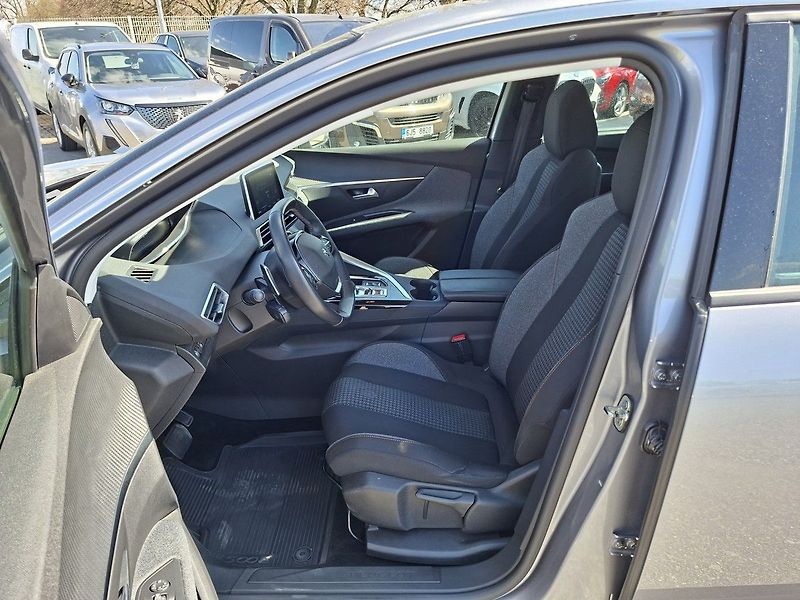 Peugeot 5008 ACTIVE PACK 1.5 BHDi 130k EAT8 - fotka 13 z 27