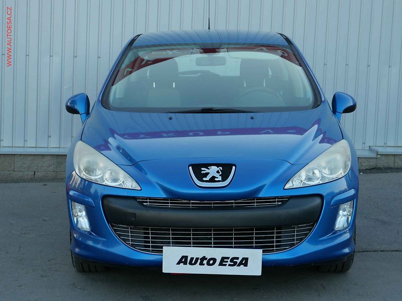 Peugeot 308 (2008) 1.6 VTi, ČR, AC, park.asist - fotka 2 z 14