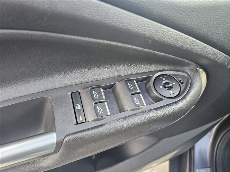 Ford Kuga 2,0 TDCi 110KW STLine KŮŽE NAV - fotka 14 z 44