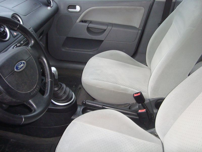 Ford Fiesta (2002) 1,4TDCI - fotka 12 z 17