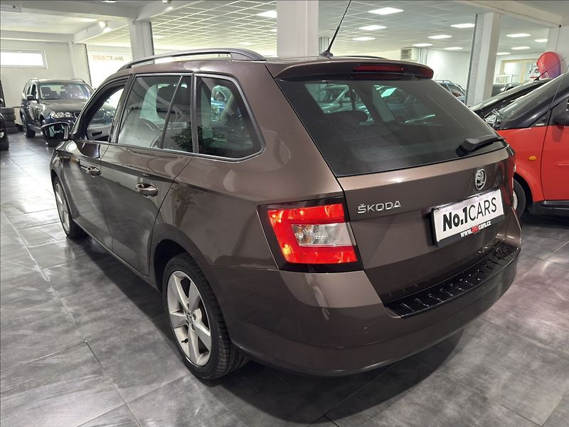 Škoda Fabia 1,2   TSI VÝHŘEV TEMPOMAT - fotka 4 z 26