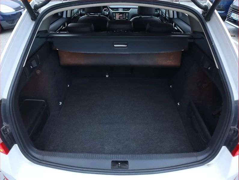 Škoda Octavia (2017) Laurin&Klement 2.0 TDI, 4X4 - fotka 14 z 22