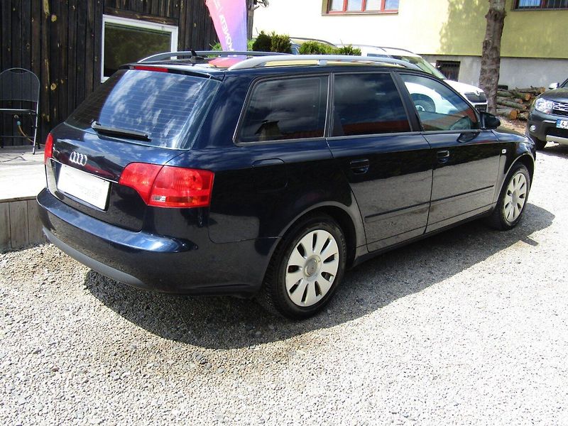 Audi A4 (2006) Avant 2.0 TDI 103kW AUTOMAT - fotka 9 z 33