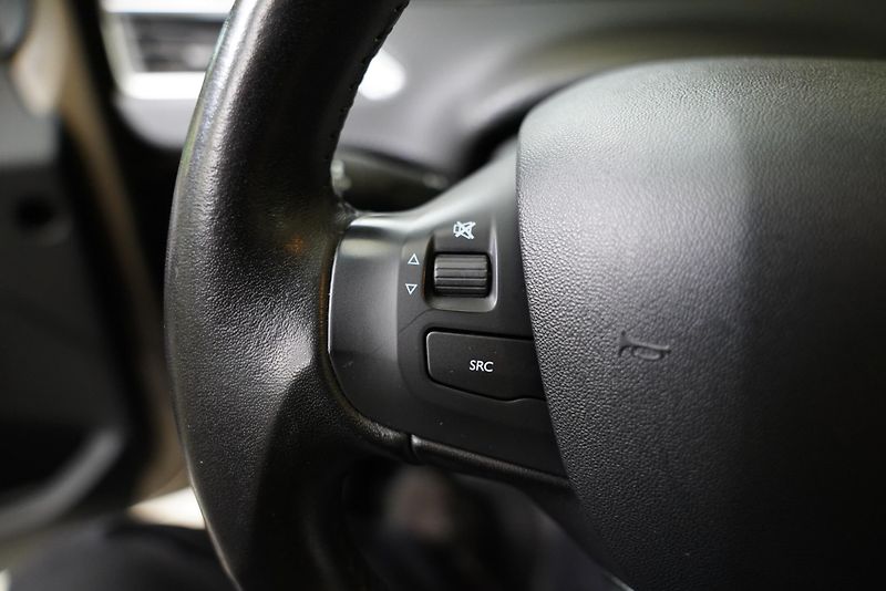 Peugeot 2008 - fotka 14 z 32