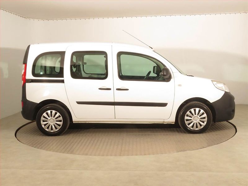 Renault Kangoo (2017) 1.2 TCe, 5Míst, 1Maj - fotka 6 z 14