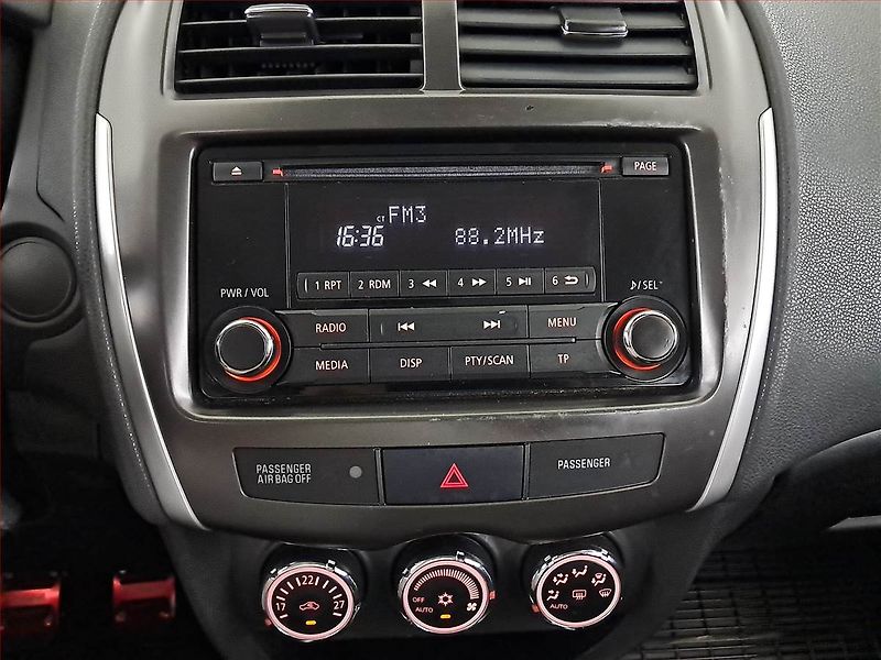 Mitsubishi ASX (2014) Inform 1.6 MIVEC, Serv.kniha - fotka 12 z 18