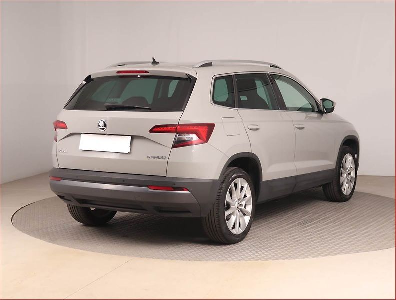 Škoda Karoq (2019) Style 1.5 TSI - fotka 5 z 17