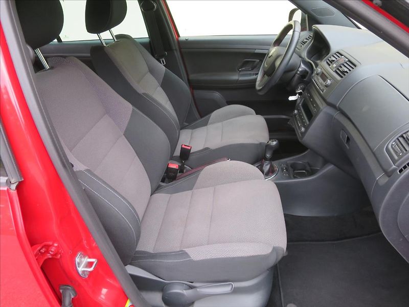 Škoda Fabia 1,2  TSI Monte Carlo - fotka 13 z 23