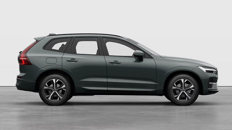 Volvo XC60 (2026) B5 2.0L 250+14 HP AT8 FWD PLUS - fotka 4 z 7