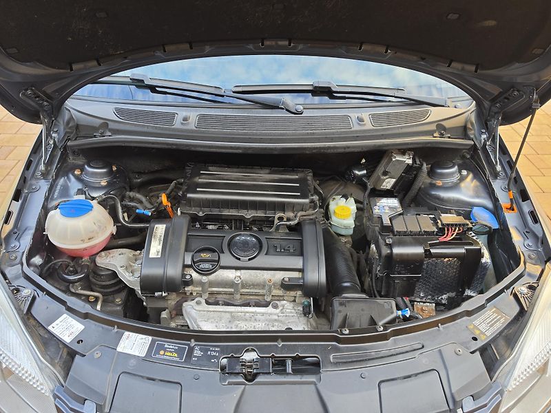Škoda Fabia II 1.4i 16V AMBIENTE*2x SADA* - fotka 55 z 55