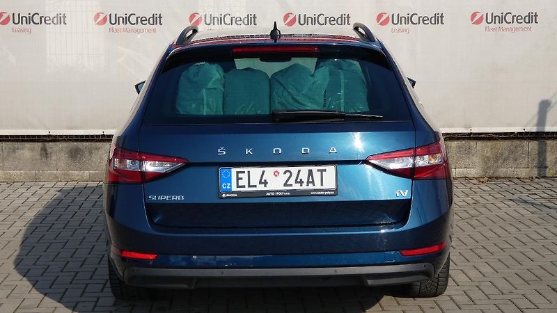Škoda Superb 1.4 TSI iV Ambition DSG - fotka 4 z 23