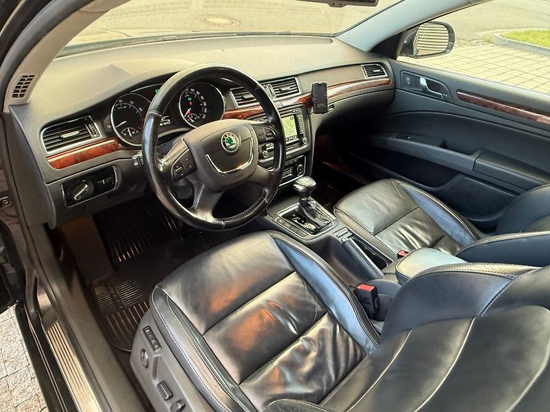 Škoda Superb (2009) - fotka 16 z 46