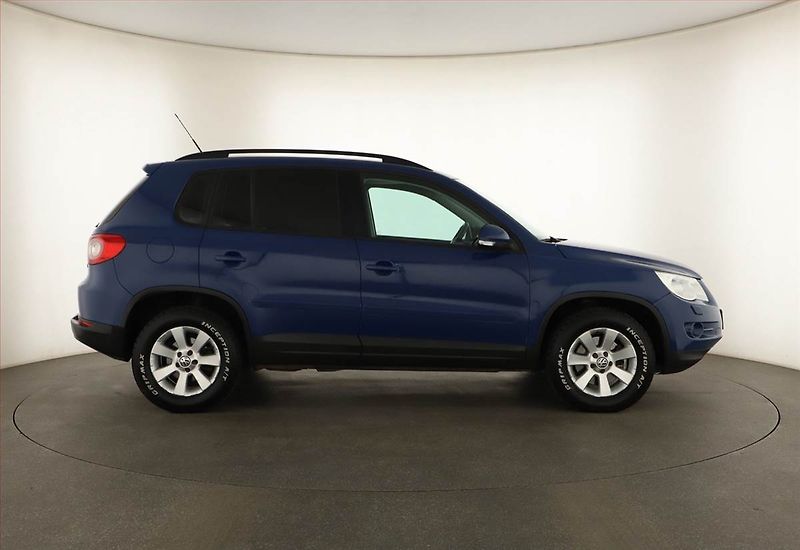 Volkswagen Tiguan (2008) 2.0 TDI, 4X4, Serv.kniha - fotka 6 z 13