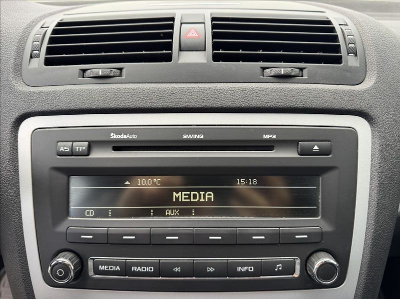 Škoda Octavia 1,8 TSI klima 1.maj. původ ČR - fotka 39 z 50