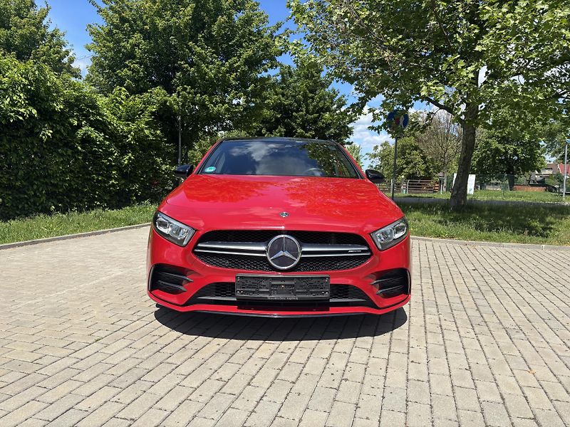 Mercedes-Benz Třídy A A 35 AMG 4Matic - fotka 16 z 31