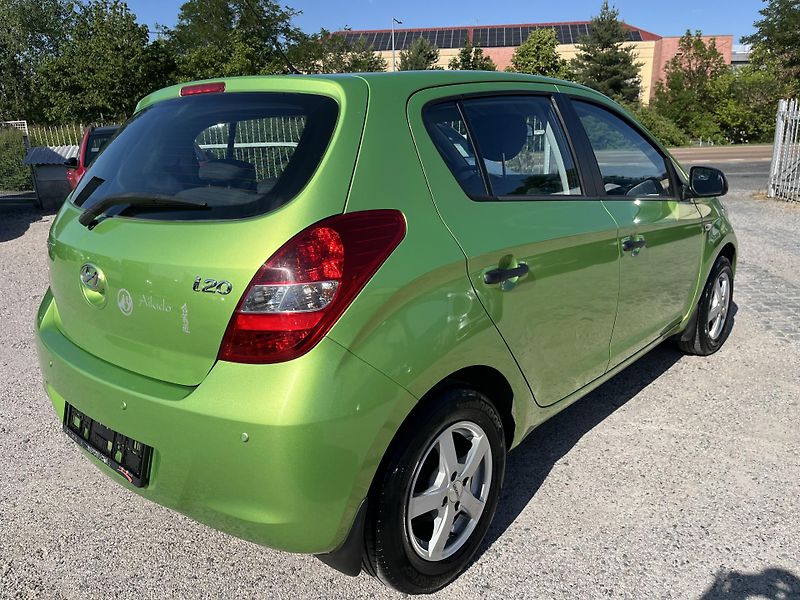 Hyundai i20 (2011) 1.2 57 KW, 1. MAJ. Klima,  - fotka 8 z 14