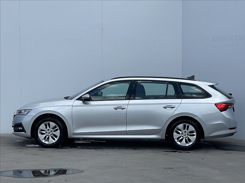 Škoda Octavia 2,0 TDI Combi Ambition Plus - fotka 2 z 23