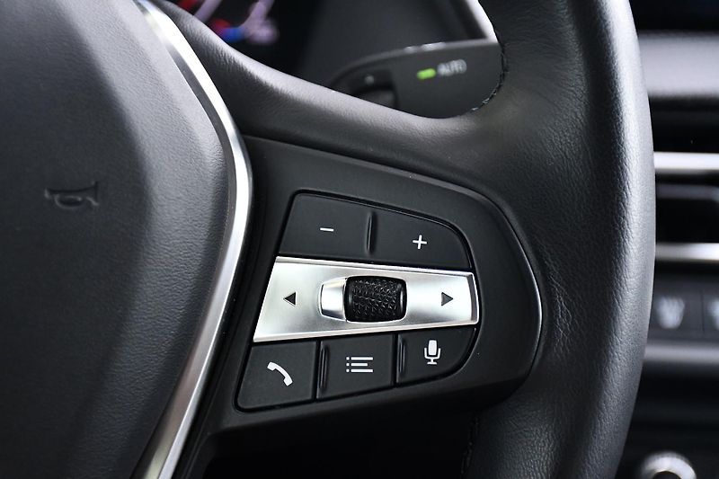 BMW Řada 2 218d NAVI LED REZERVACE - fotka 24 z 39