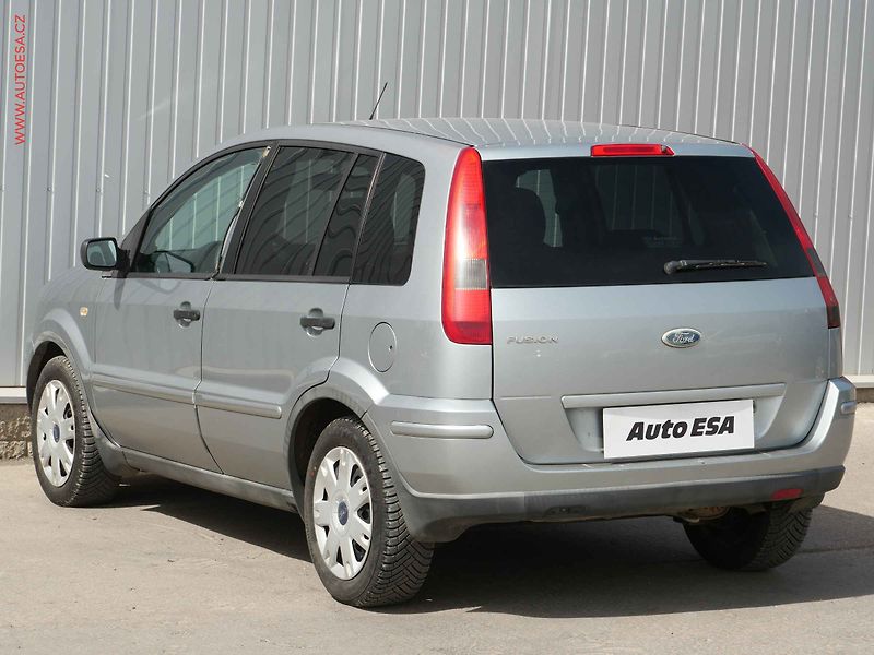 Ford Fusion (2004) 1.6i, AC, TZ - fotka 6 z 14