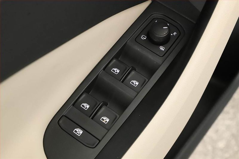 Škoda Kamiq (2021) Style 1.0 TSI - fotka 11 z 15