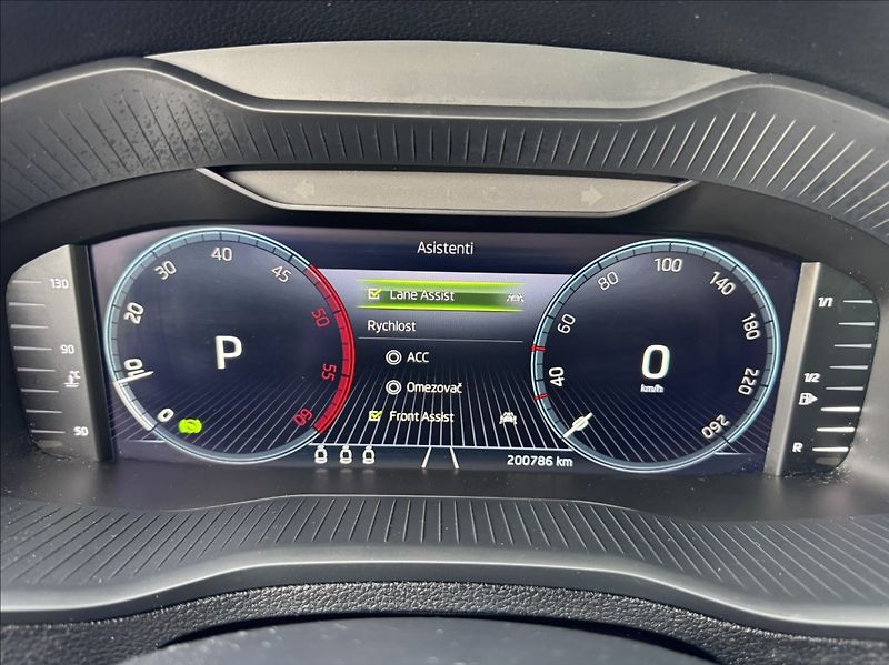 Škoda Karoq 2,0 TDI DSG STYLE DPH 1.maj ČR - fotka 27 z 50