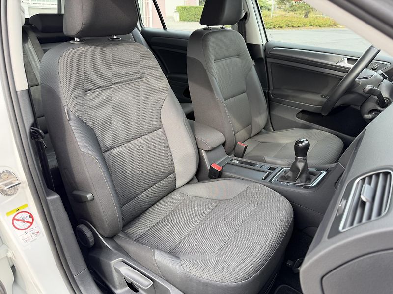 Volkswagen Golf Combi VII 1,6 TDi/85kW - fotka 50 z 66