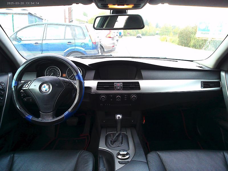 BMW Řada 5 530 D, 160 kW, klimatizace - fotka 17 z 22