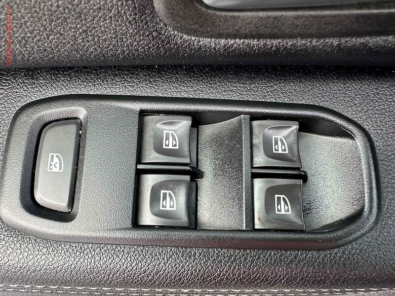 Dacia Duster (2019) 1.6 SCe, ČR, Access, navi - fotka 11 z 15