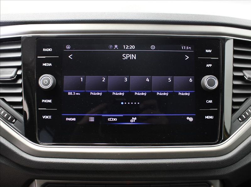 Volkswagen T-Roc 1,5 TSi 110kW DPH Bezklíč ČR - fotka 11 z 14