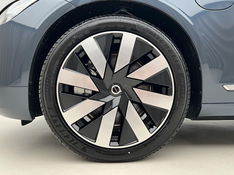 Volvo V90 T6 AWD RECHARGE CORE AUT  - fotka 15 z 47