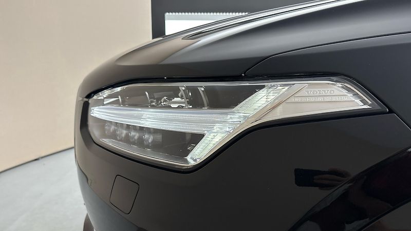 Volvo XC90 2.0 B5 AUT AWD Inscription - fotka 18 z 31