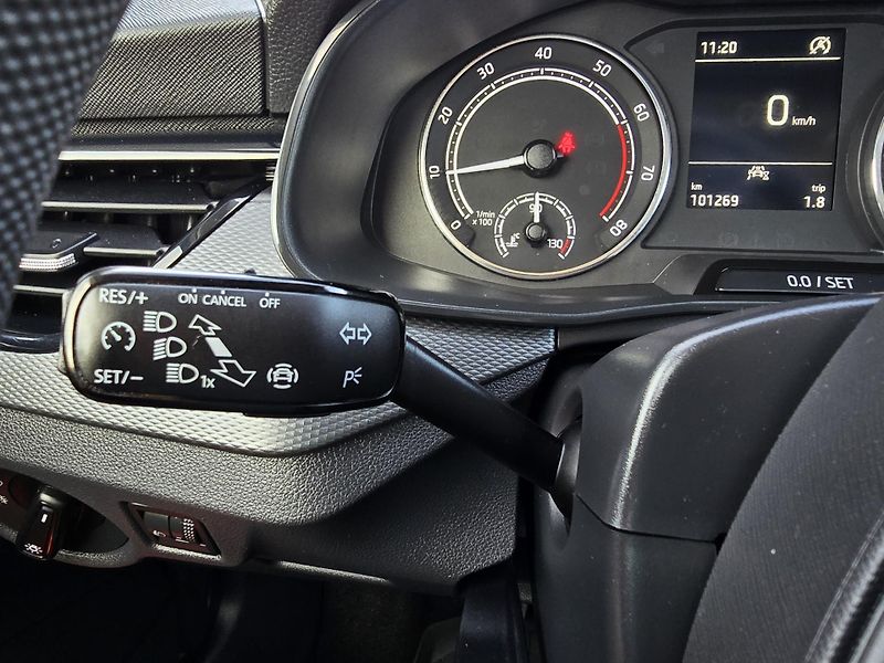 Škoda Scala 1.0TSI 70KW AMBI SmartLink ČR! - fotka 14 z 36