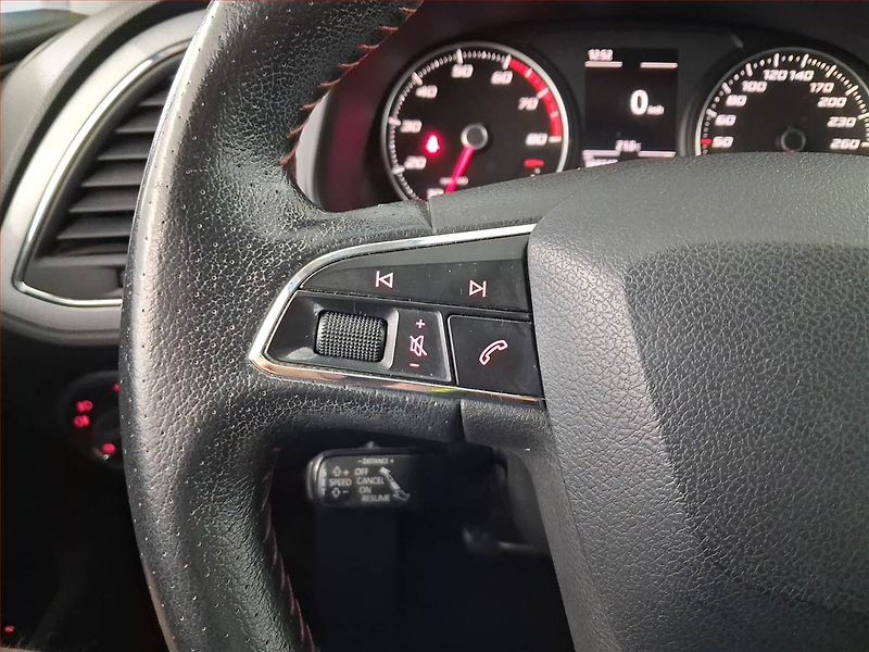 Seat Leon (2014) 1.4 TSI, Tempomat - fotka 14 z 17