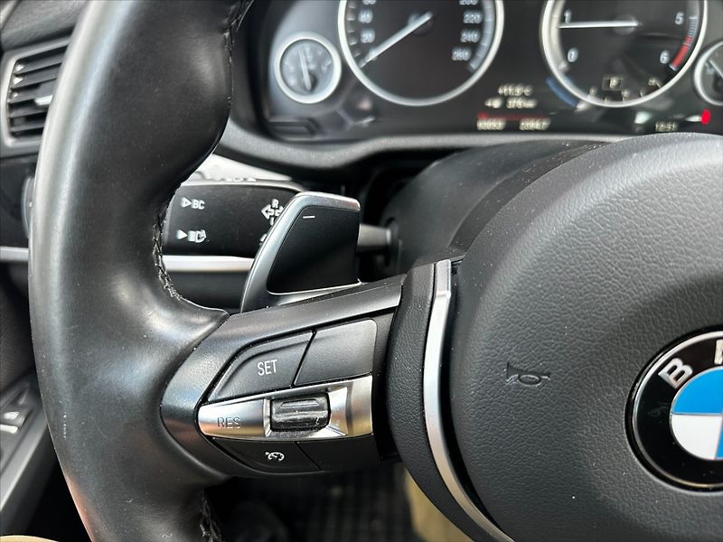 BMW X3 2,0 D 140kW-M PAKET-xDRIVE - fotka 23 z 39