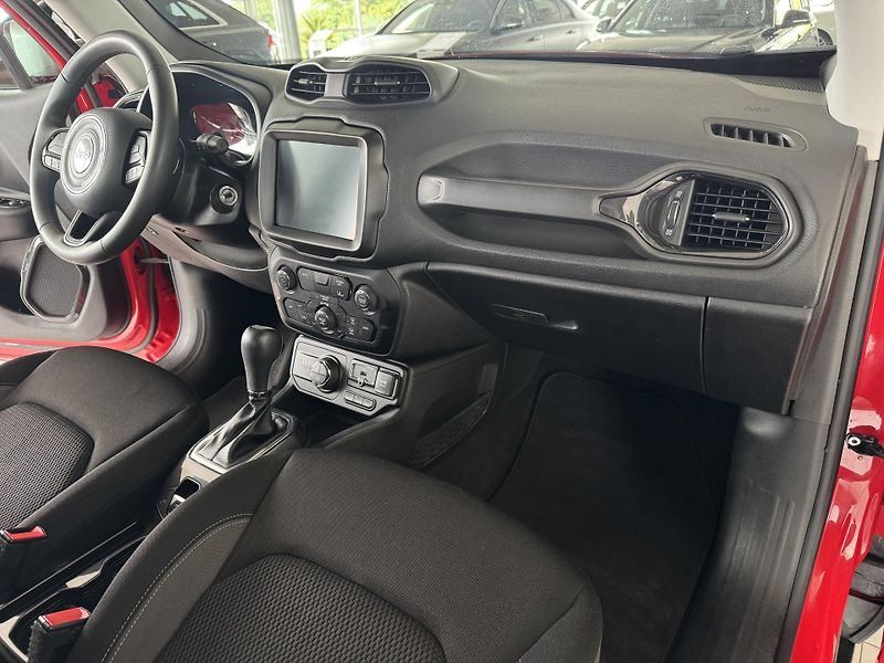 Jeep Renegade 1,3T 4xe*AWD*Distronic*Kamera - fotka 11 z 34