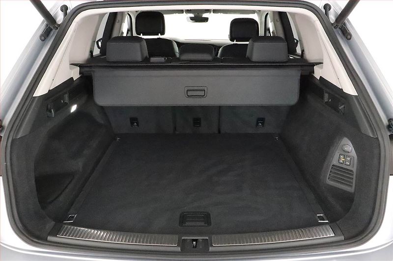 Volkswagen Touareg (2019) R-Line 3.0 TDI - fotka 19 z 20