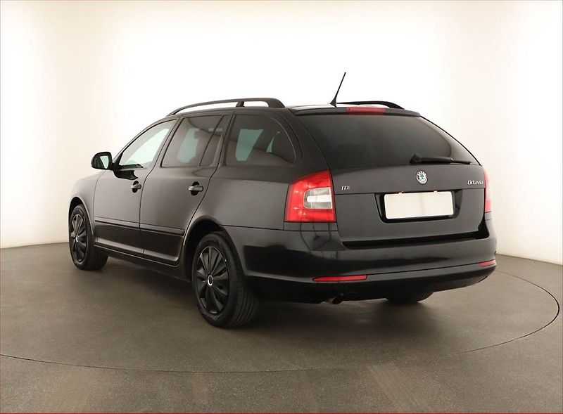 Škoda Octavia (2011) 1.6 TDI, Tempomat - fotka 4 z 12