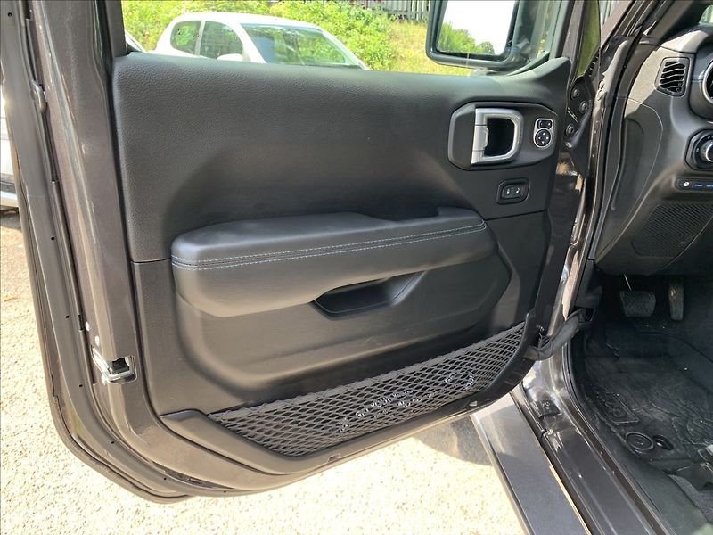 Jeep Wrangler 2,0 4xe RUBICON,ORIGINAL ARB - fotka 11 z 39