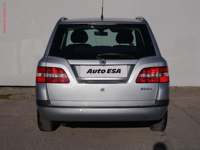 Fiat Stilo (2007) 1.6i, AC, park.čidla - fotka 5 z 15