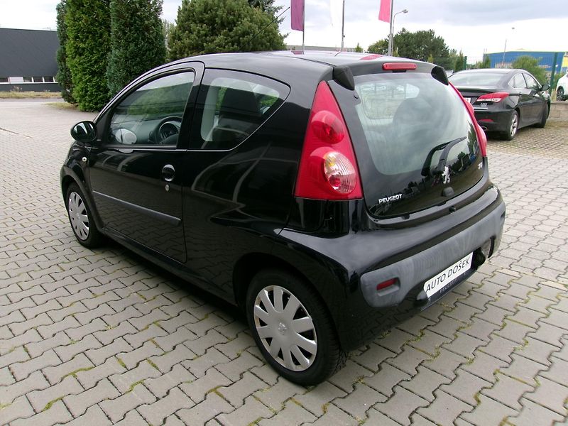 Peugeot 107 - fotka 8 z 16
