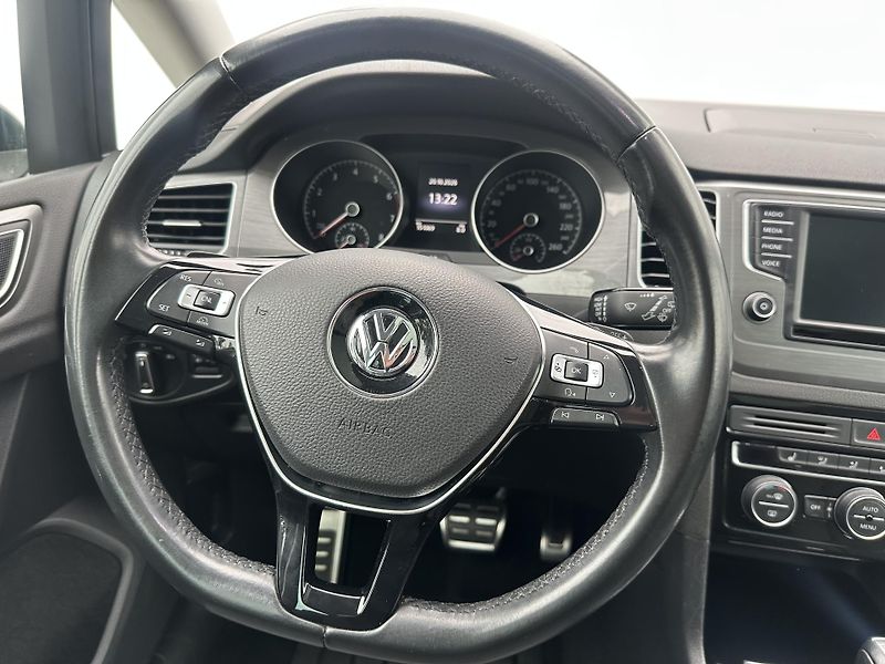 Volkswagen Golf Sportsvan (2016) 1.4 TSI DSG ser.knížka - fotka 19 z 43