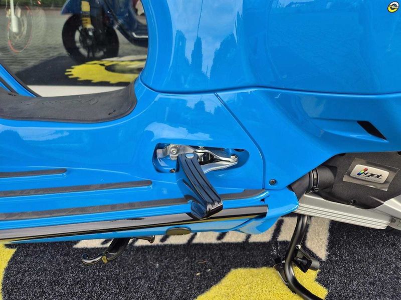 Vespa GTS 125 Super (2026) GTS 125 SUPERSPORT E5+ - fotka 13 z 23